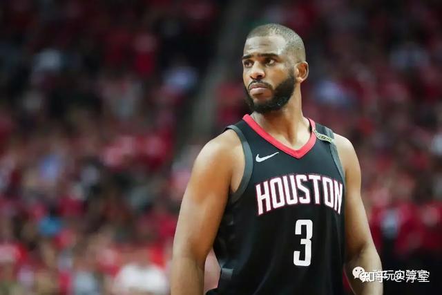 西蒙斯的职业生涯遭重创，NBA梦想精准落空